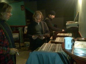 BERZA PLOCA I ORIGINALNIH CD-ova U NISU, Feedback, Niš